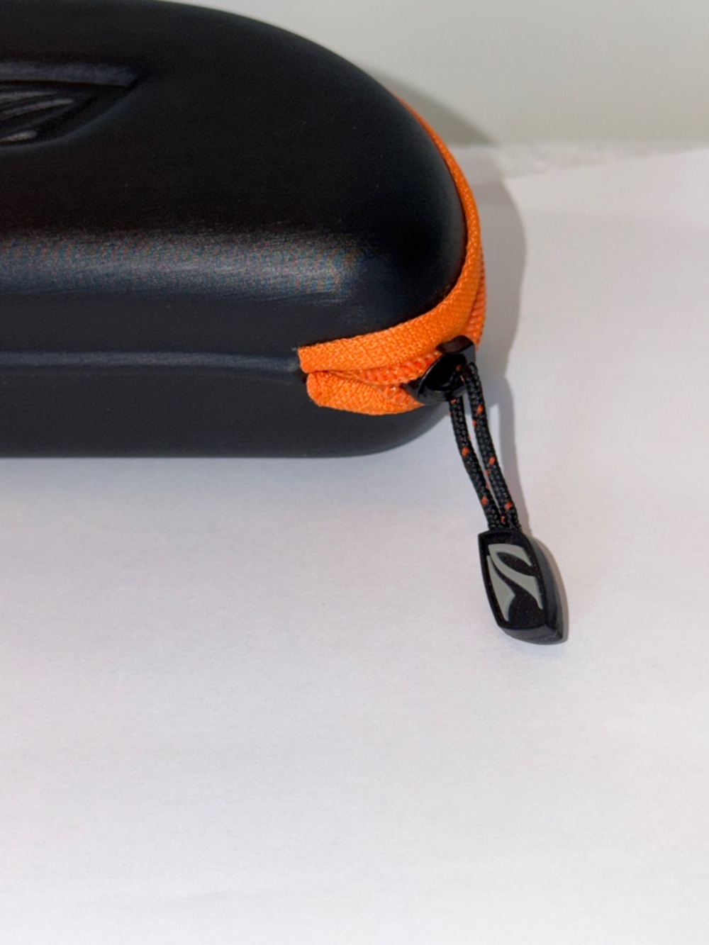 Kaenon Semi-Hard Sunglass Case and Microfiber Drawstring Pouch Orange Trim w/Box - Picture 6 of 13